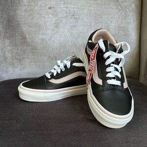 Vans Black and White Women's Sneakers